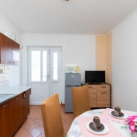 Antun M * Лопар