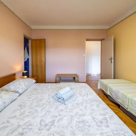 Apartment Antun M *
